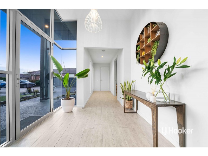 22 Maldive Grove, Point Cook VIC 3030