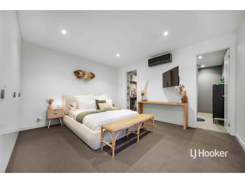 22 Maldive Grove, Point Cook VIC 3030