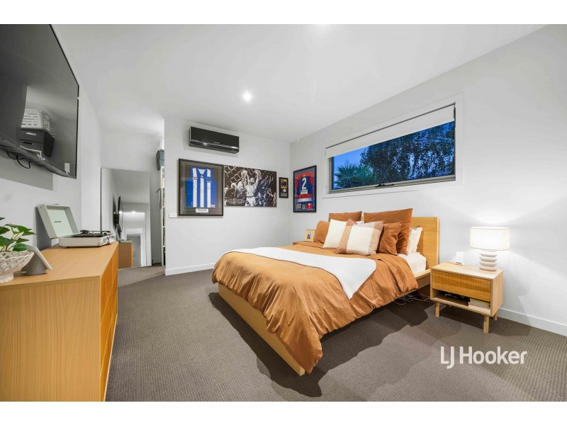 22 Maldive Grove, Point Cook VIC 3030