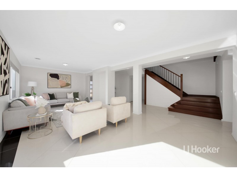 22 Seaview Point, Sanctuary Lakes VIC 3030