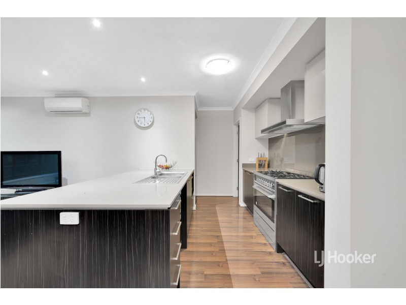 5 Holly Green Circuit, Truganina VIC 3029
