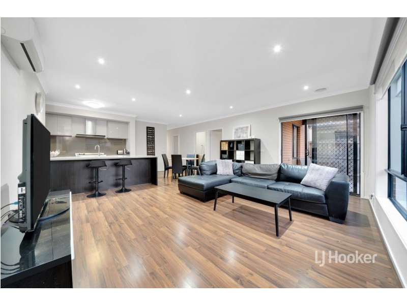 5 Holly Green Circuit, Truganina VIC 3029