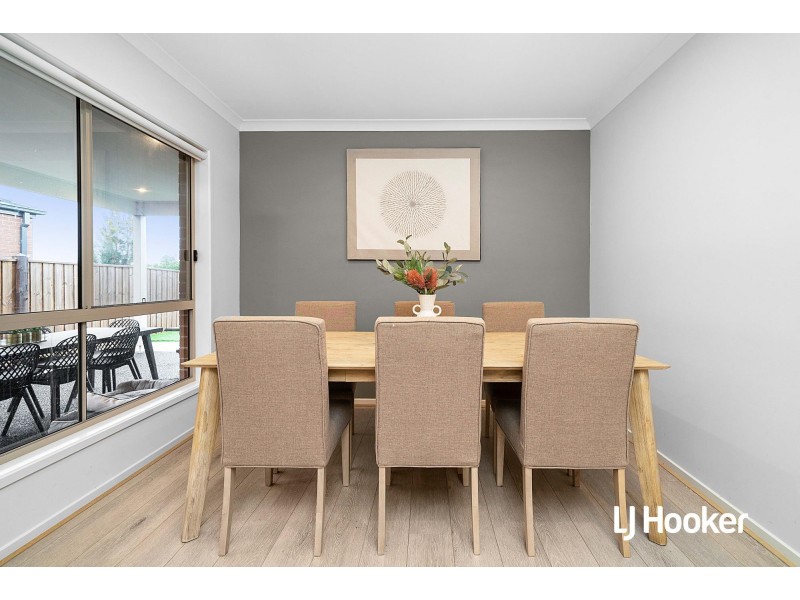 10 Firefly Road, Point Cook VIC 3030