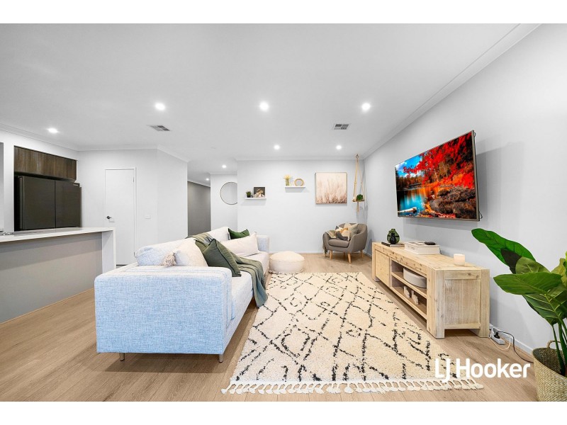 10 Firefly Road, Point Cook VIC 3030