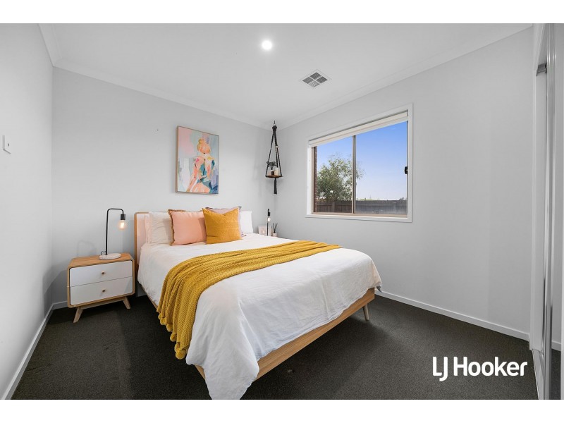 10 Firefly Road, Point Cook VIC 3030