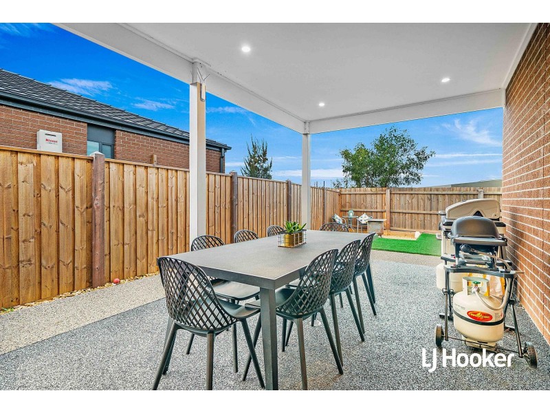 10 Firefly Road, Point Cook VIC 3030