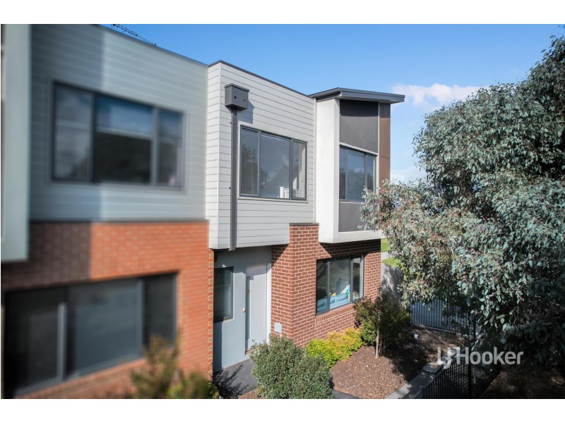 14/205 James Mirams Drive, Roxburgh Park VIC 3064