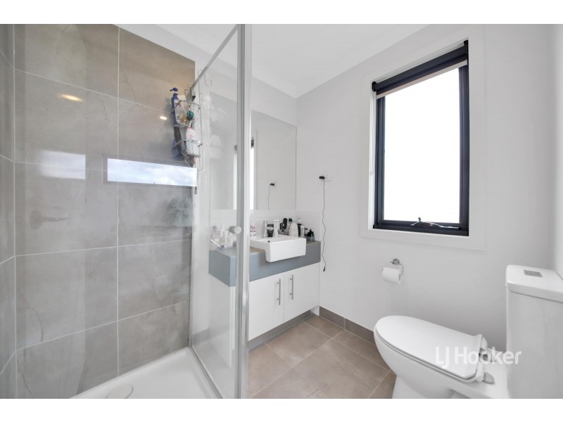 14/205 James Mirams Drive, Roxburgh Park VIC 3064