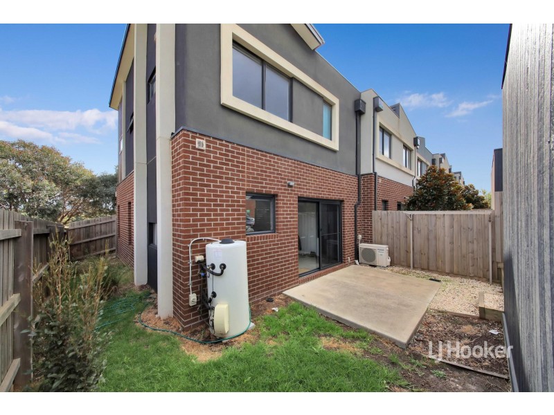 14/205 James Mirams Drive, Roxburgh Park VIC 3064