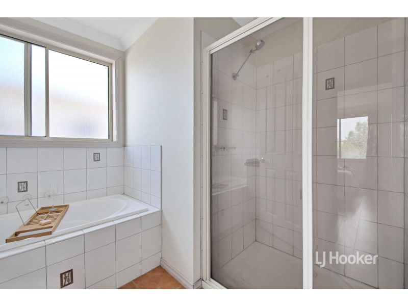 51 Hyde Park Terrace, Point Cook VIC 3030