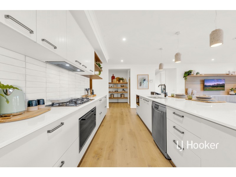 46 Wavertree Crescent, Werribee VIC 3030