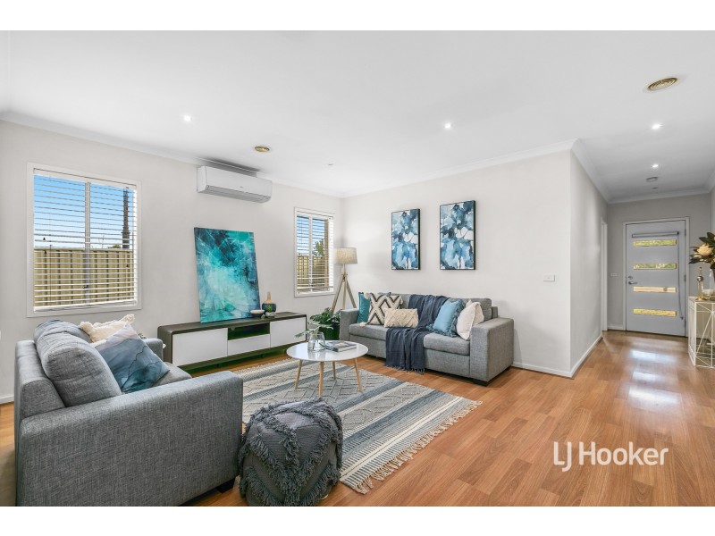 2 Pinoak Street, Point Cook VIC 3030
