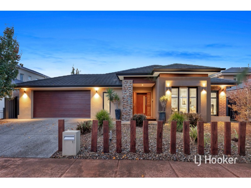 18 Brownlow Drive, Point Cook VIC 3030