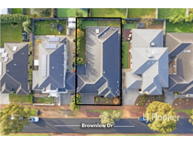 18 Brownlow Drive, Point Cook VIC 3030