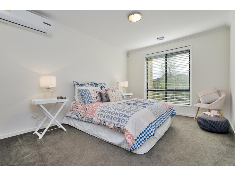 152 Sanctuary Lakes South Boulevard, Sanctuary Lakes VIC 3030