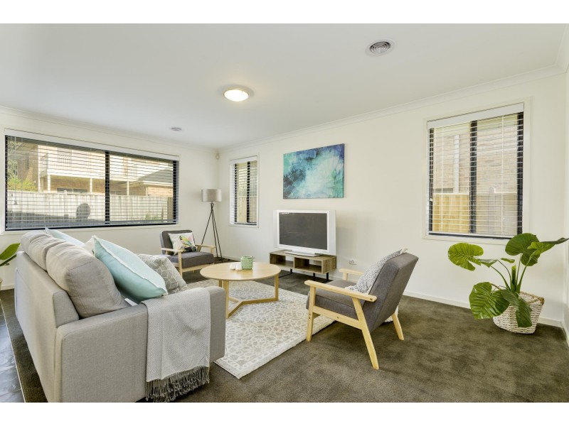 152 Sanctuary Lakes South Boulevard, Sanctuary Lakes VIC 3030