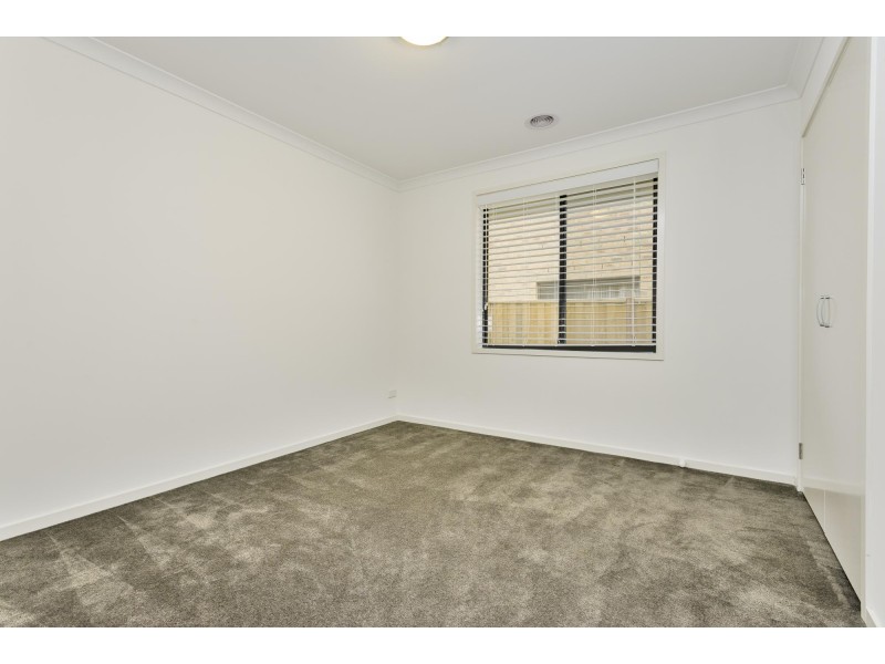 152 Sanctuary Lakes South Boulevard, Sanctuary Lakes VIC 3030