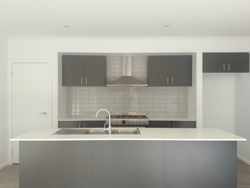 22 Arenal Drive, Truganina VIC 3029