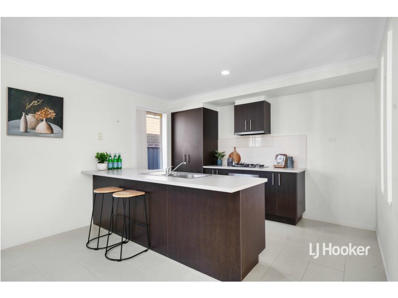 35 Barwick Gardens, Point Cook VIC 3030