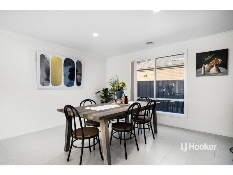 35 Barwick Gardens, Point Cook VIC 3030