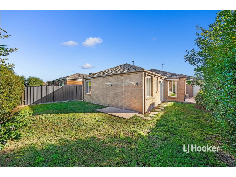35 Barwick Gardens, Point Cook VIC 3030