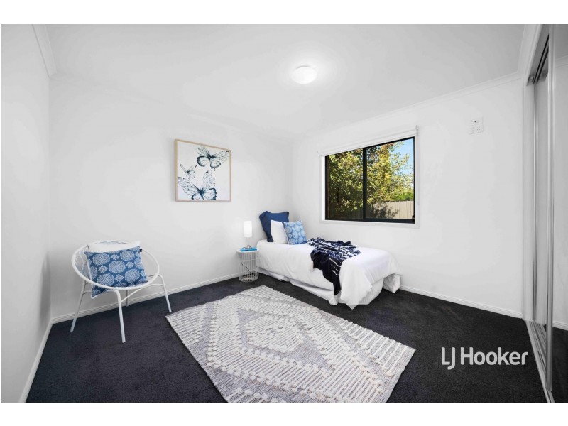 9 Lindsay Gardens, Point Cook VIC 3030