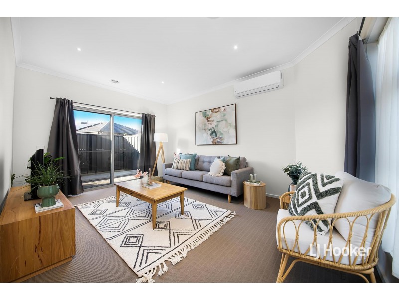 1/4 Shirley Court, Point Cook VIC 3030