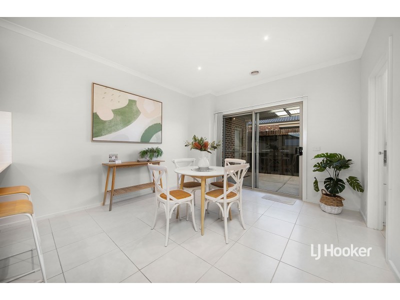 1/4 Shirley Court, Point Cook VIC 3030