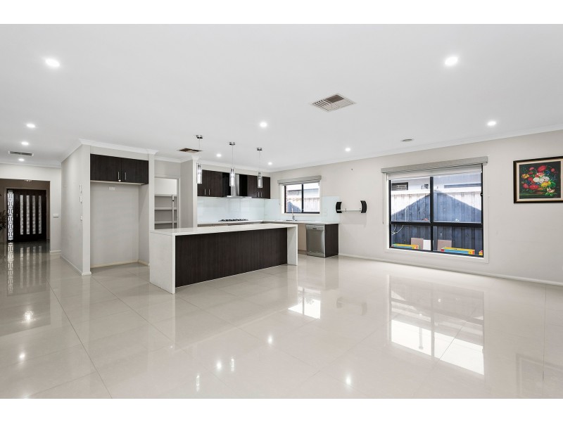73 Kingsford Drive, Point Cook VIC 3030