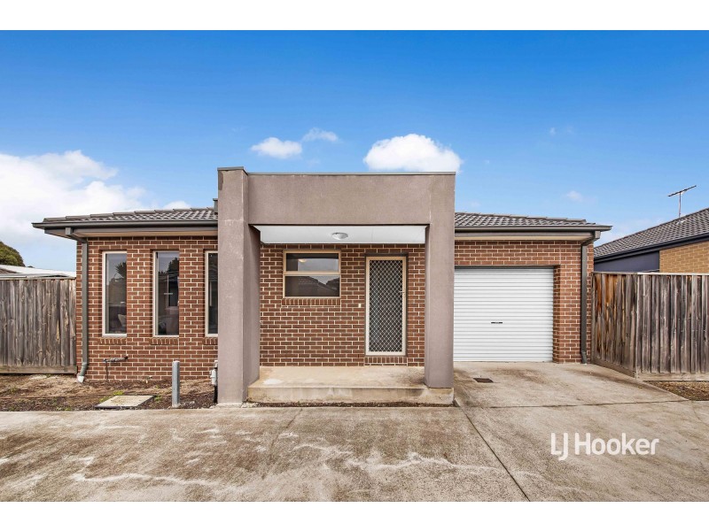 10/37-39 Valencia Circuit, Cranbourne VIC 3977