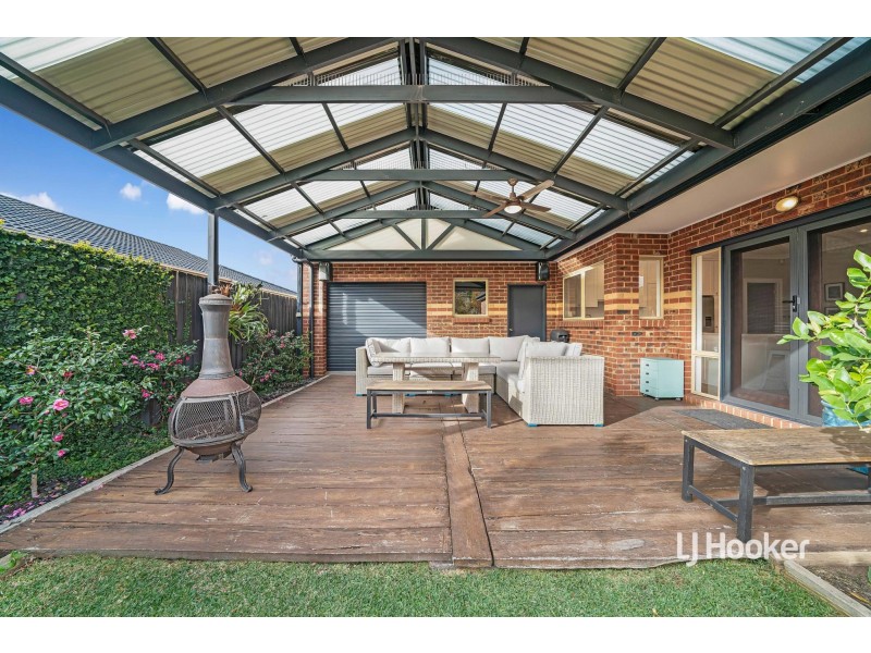 17 Creswick Drive, Point Cook VIC 3030