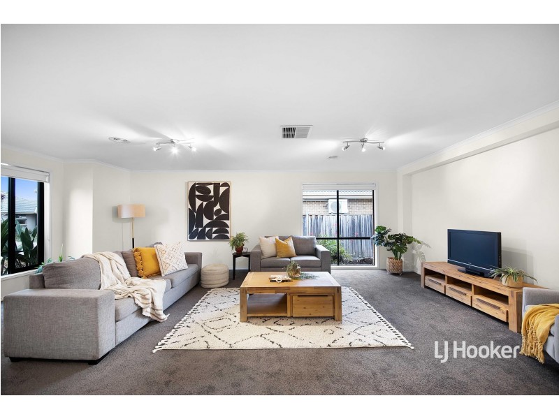7 Springbrook Place, Sanctuary Lakes VIC 3030