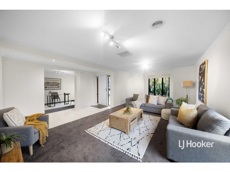 7 Springbrook Place, Sanctuary Lakes VIC 3030