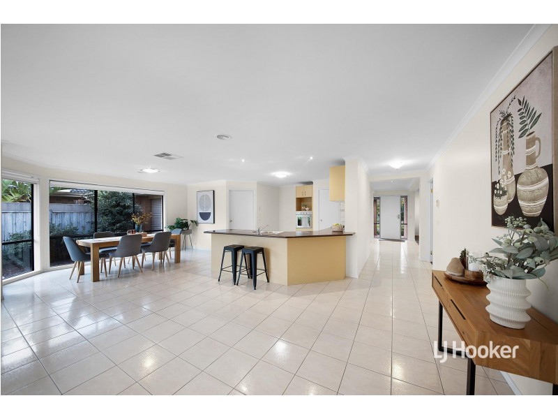 7 Springbrook Place, Sanctuary Lakes VIC 3030