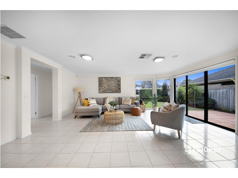 7 Springbrook Place, Sanctuary Lakes VIC 3030