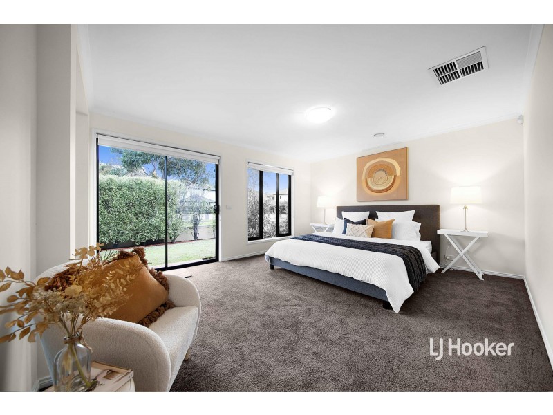 7 Springbrook Place, Sanctuary Lakes VIC 3030