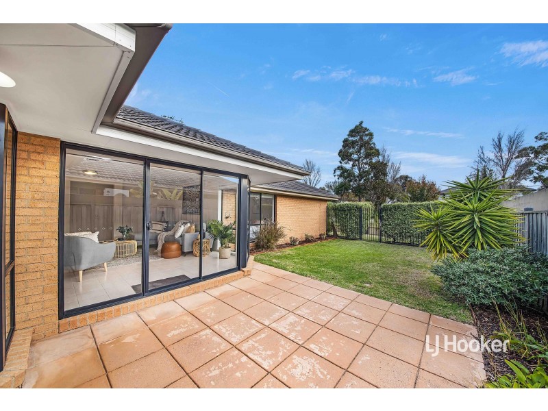 7 Springbrook Place, Sanctuary Lakes VIC 3030