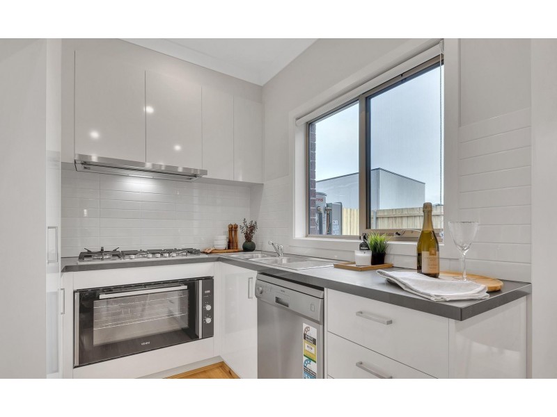 1/1 Allen Street, Laverton VIC 3028