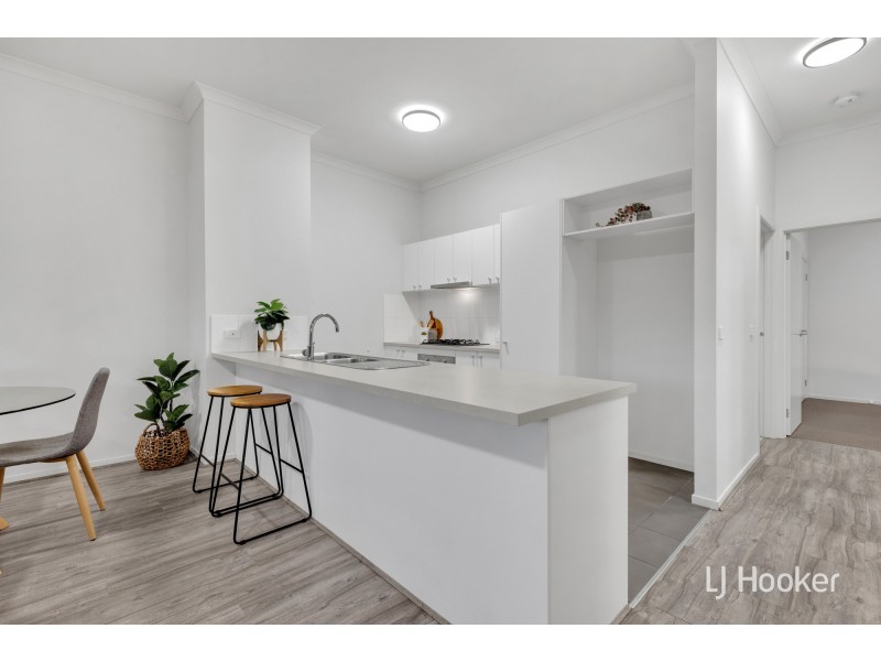 1/37 Tom Roberts Parade, Point Cook VIC 3030