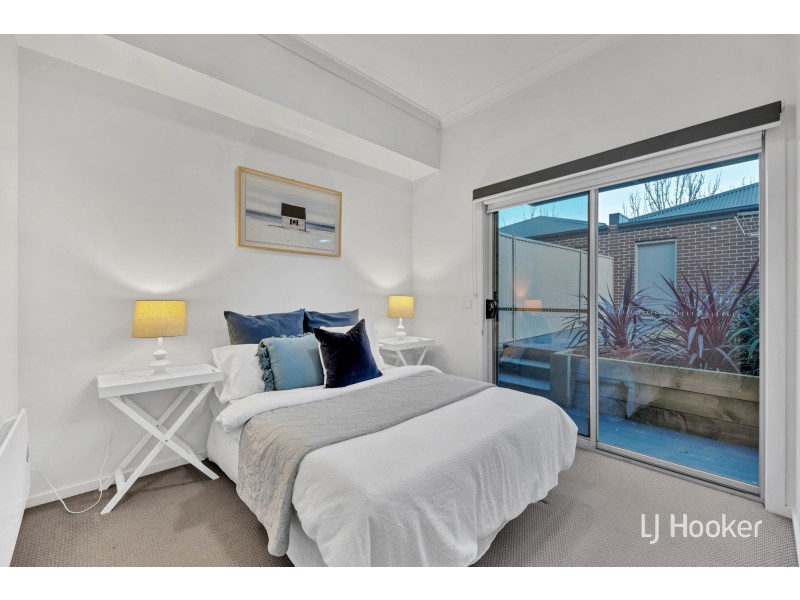 1/37 Tom Roberts Parade, Point Cook VIC 3030