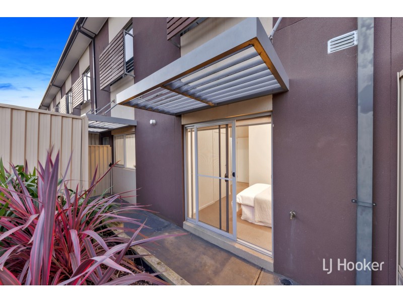 1/37 Tom Roberts Parade, Point Cook VIC 3030