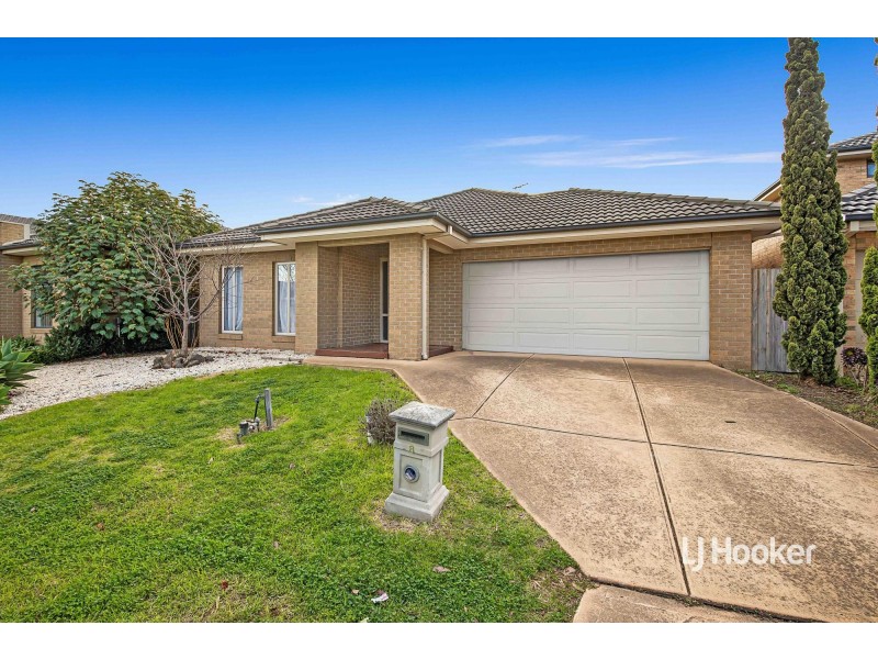 8 Tarcoola Crescent, Sanctuary Lakes VIC 3030