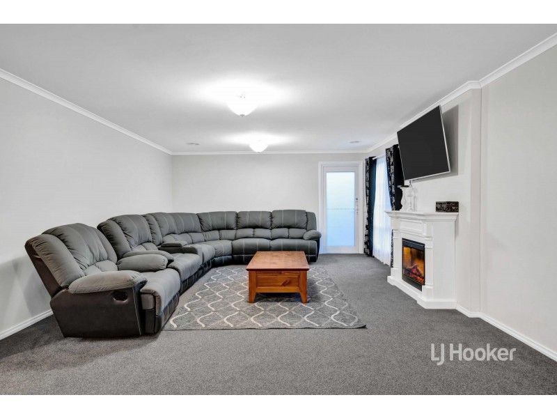 25 Machair Drive, Point Cook VIC 3030