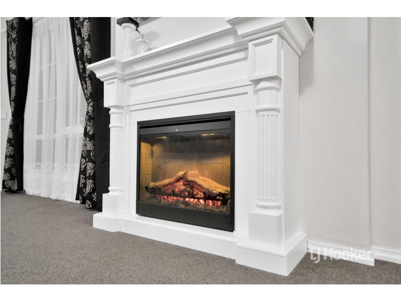 25 Machair Drive, Point Cook VIC 3030