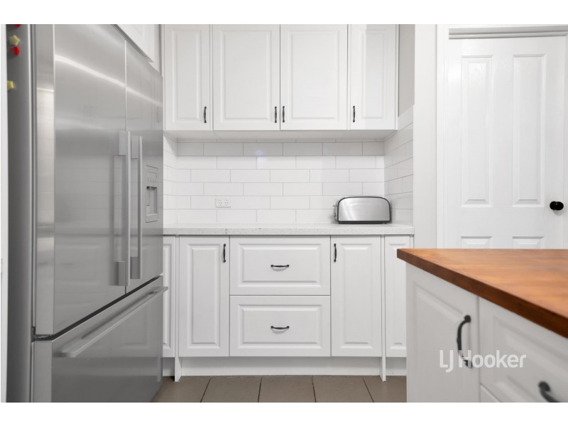 25 Machair Drive, Point Cook VIC 3030