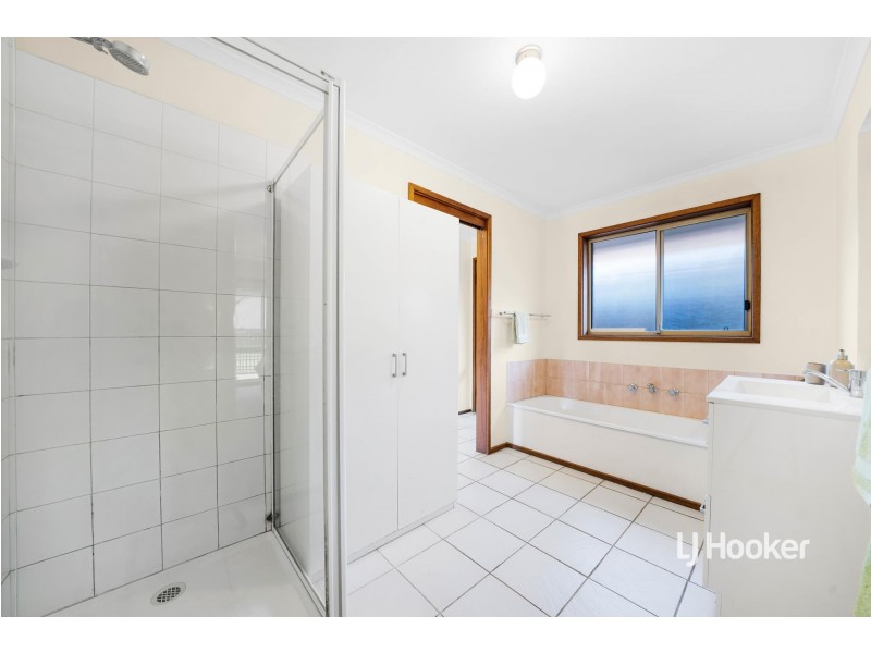 44 Bruce Street South, Altona Meadows VIC 3028