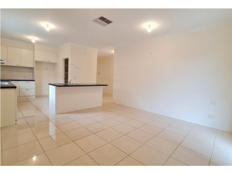 10 Correa Street, Point Cook VIC 3030