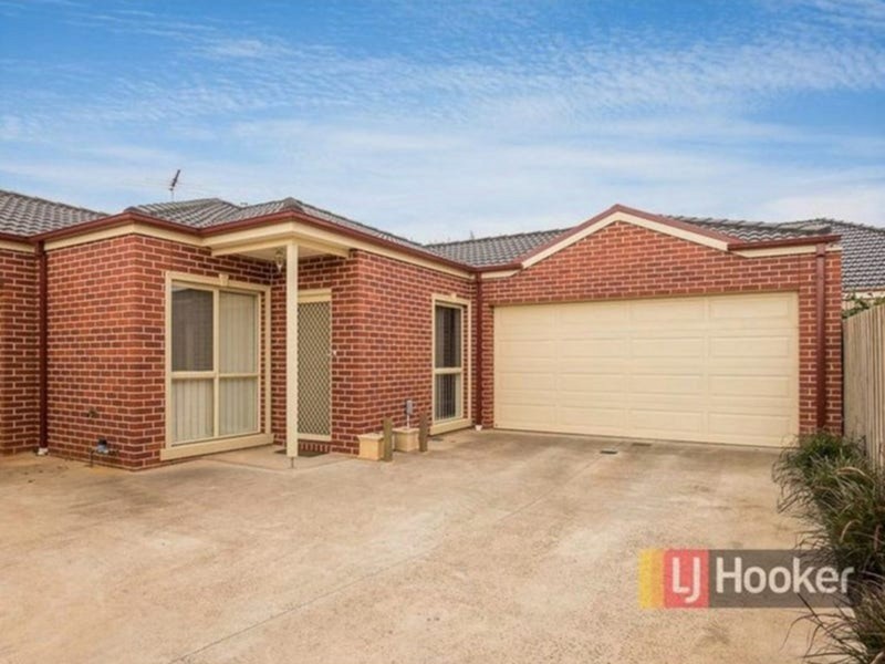 2/22 Yankos Drive, Werribee VIC 3030