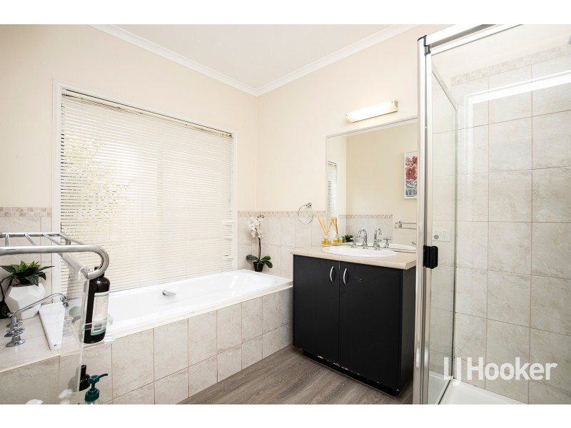 40 Willowgreen Way, Point Cook VIC 3030