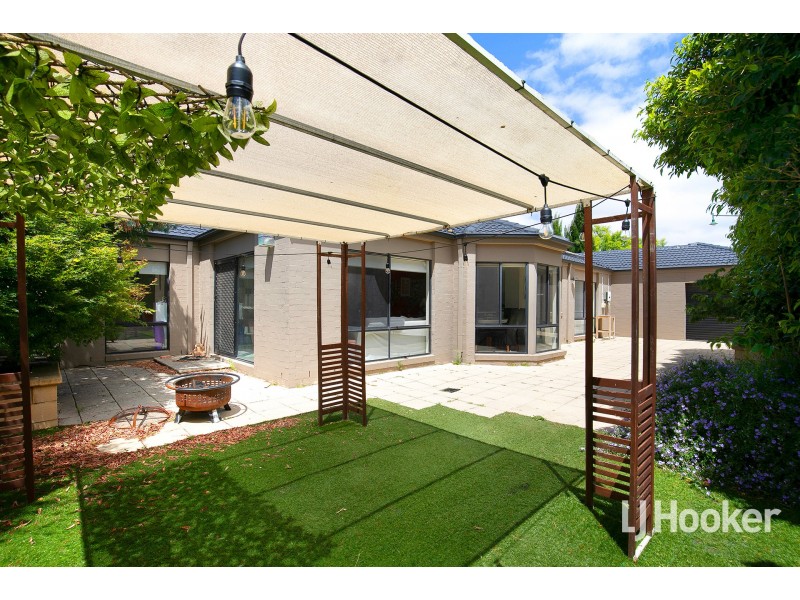 40 Willowgreen Way, Point Cook VIC 3030
